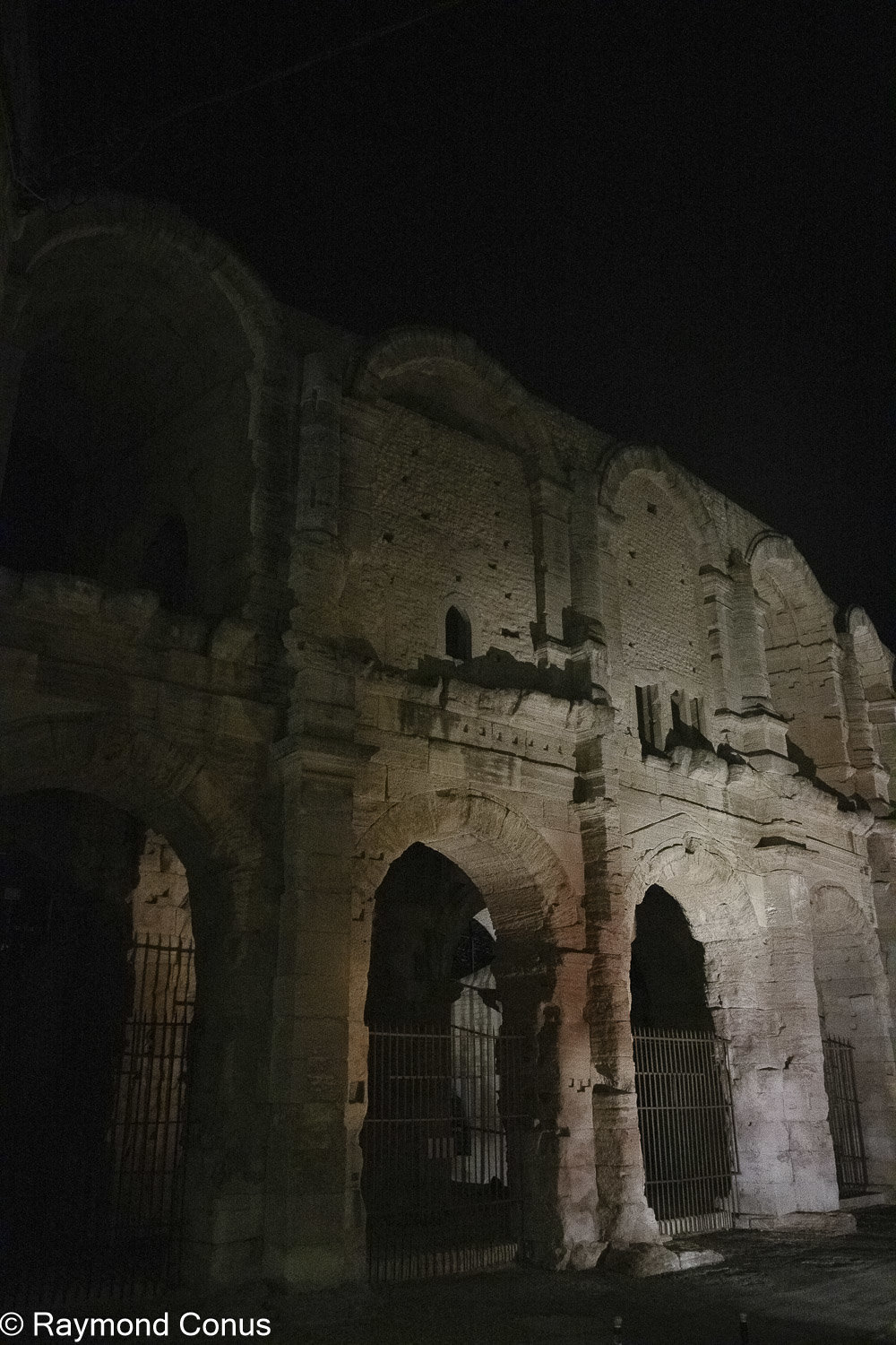 Arles la nuit (22)