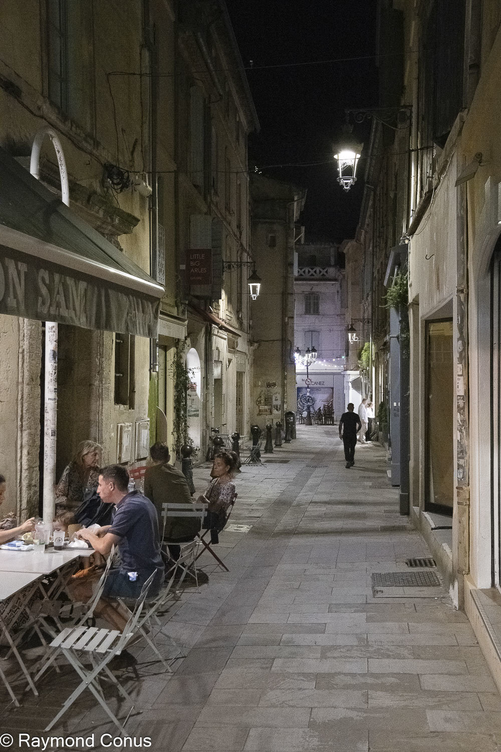 Arles la nuit (4)