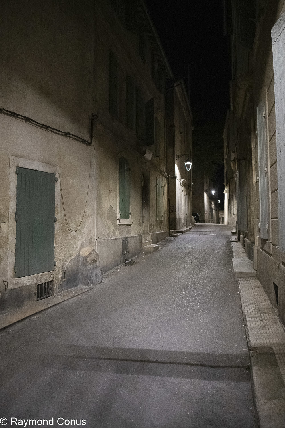Arles la nuit (9)