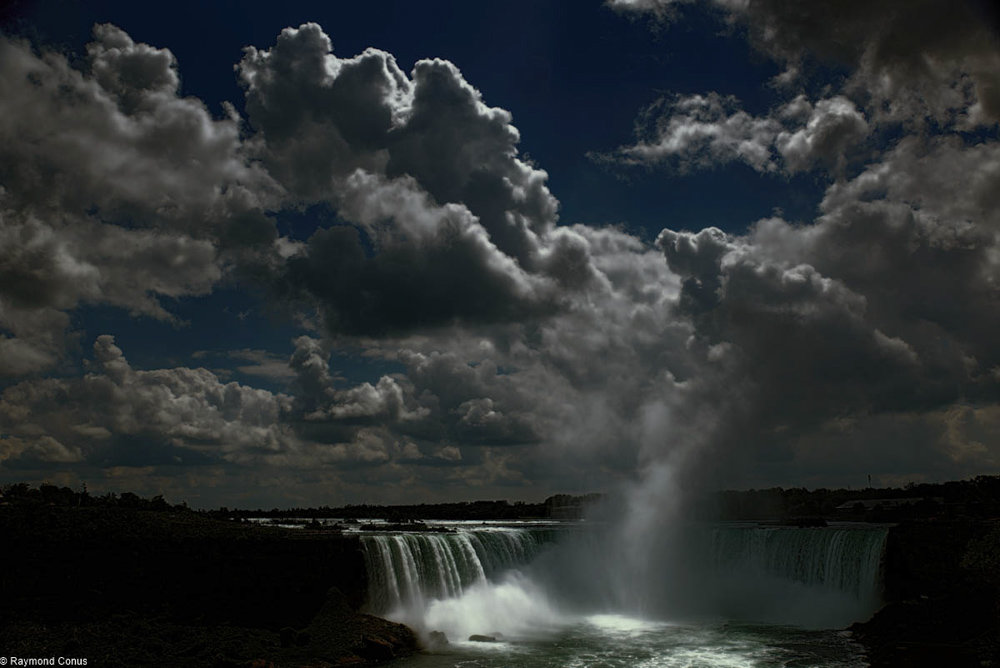 Les chutes du Niagara at midnight (6)