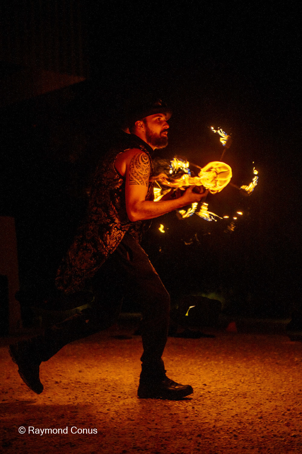 Spectacles de feu (111)
