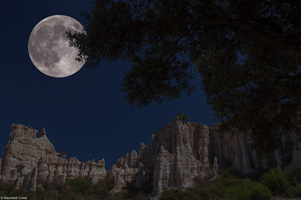 The organs of Ille-sur-Têt under the moon (35)
