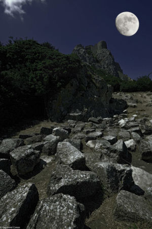 Peyrepertuse castle under the moon (7)
