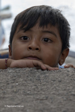 Enfant sur la plage de Lovinia, Bali, 2018