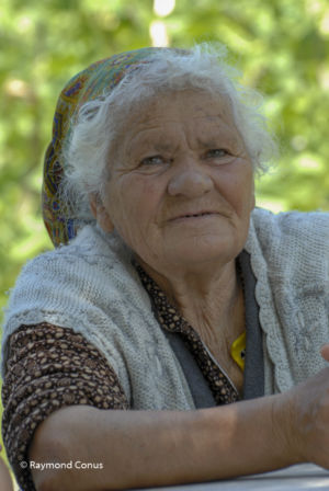 Femme se reposant, Erevan, Arménie, 2007